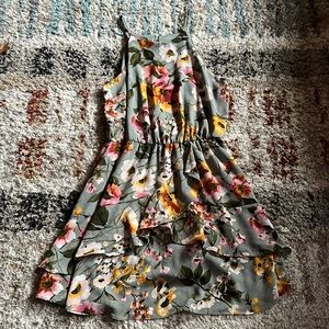 like new!! barely worn. size large :)